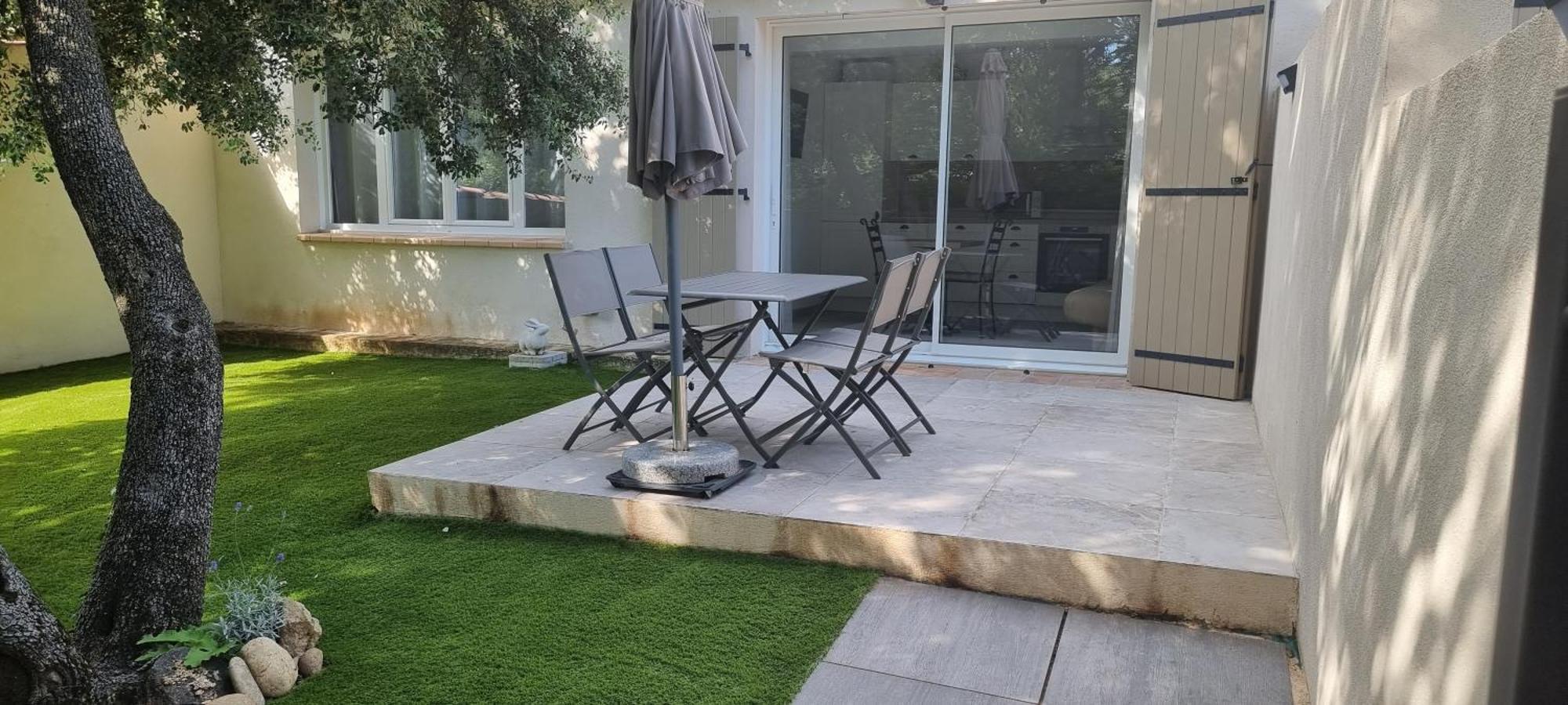 Aparthotel Les Bois De Zola Entre Provence Et Luberon Saint-Esteve-Janson Esterno foto