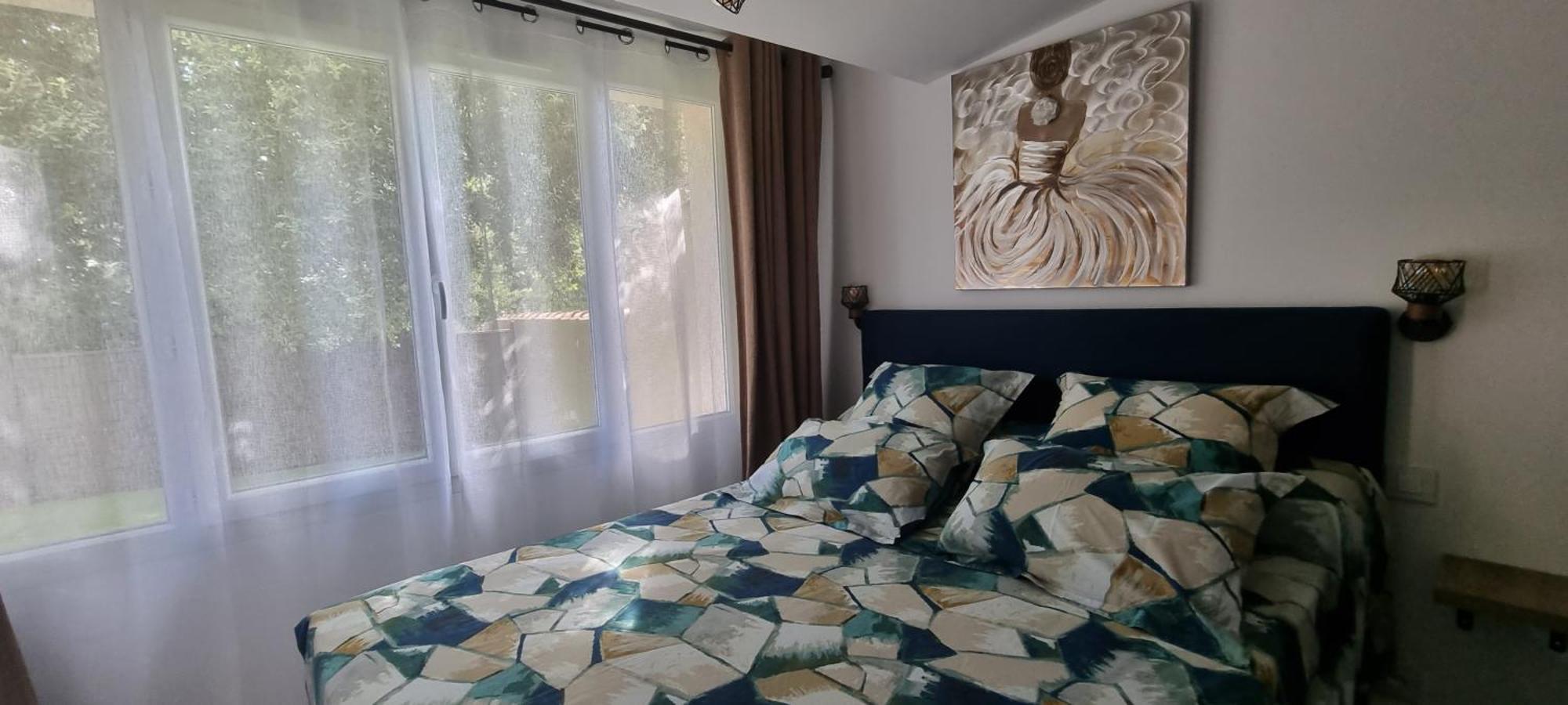 Aparthotel Les Bois De Zola Entre Provence Et Luberon Saint-Esteve-Janson Esterno foto