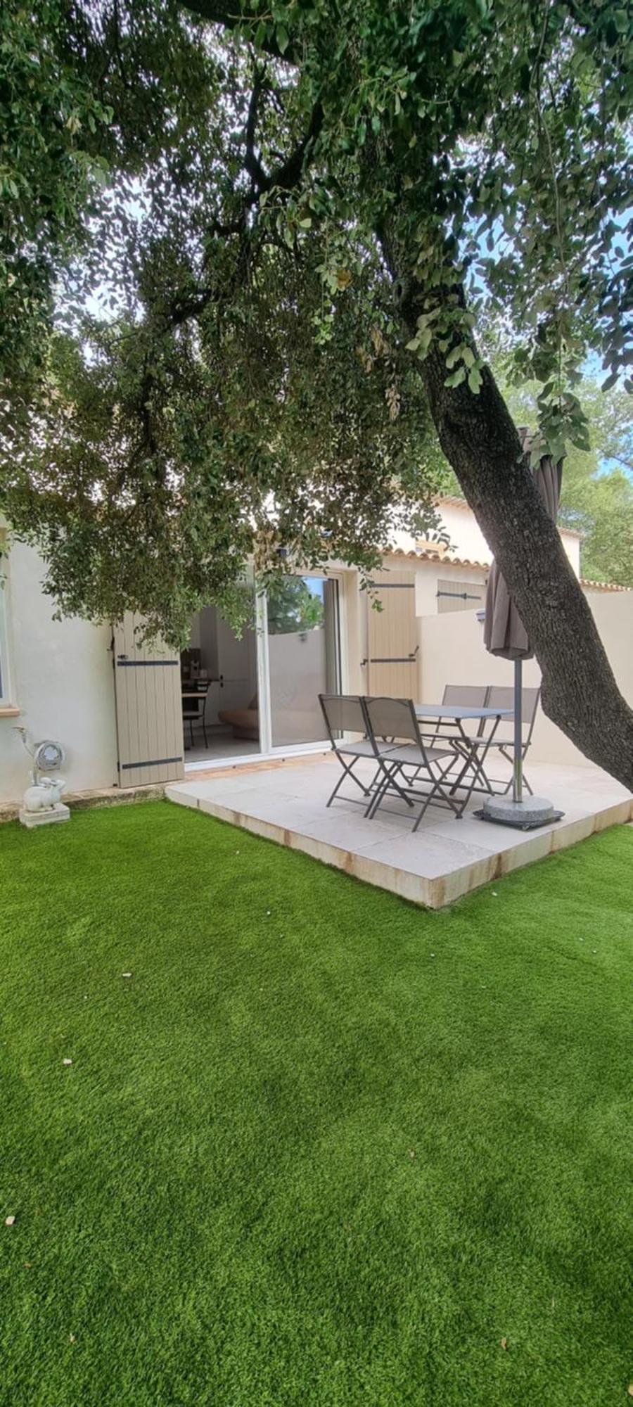 Aparthotel Les Bois De Zola Entre Provence Et Luberon Saint-Esteve-Janson Esterno foto